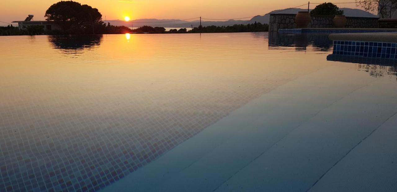 Villa Sealine Pefki Extérieur photo